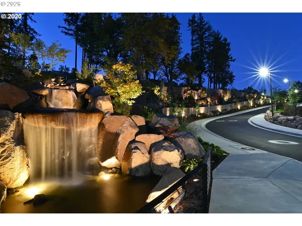 $524,900 | 1238 Stone Forest Court, Eugene, OR 97401