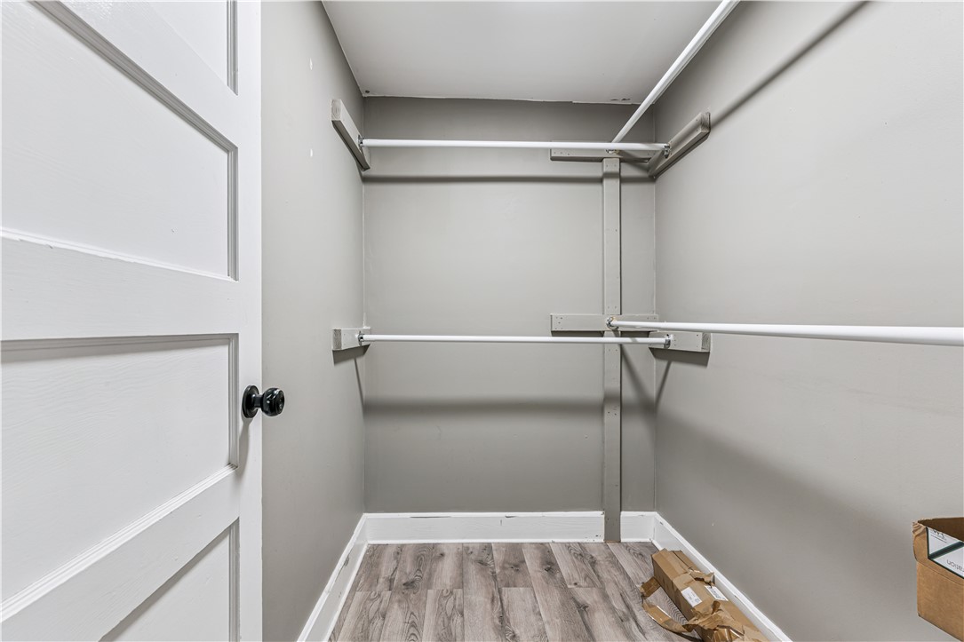 1009 K Street Brunswick, GA 31520 - Photo 16 of 23 Closet