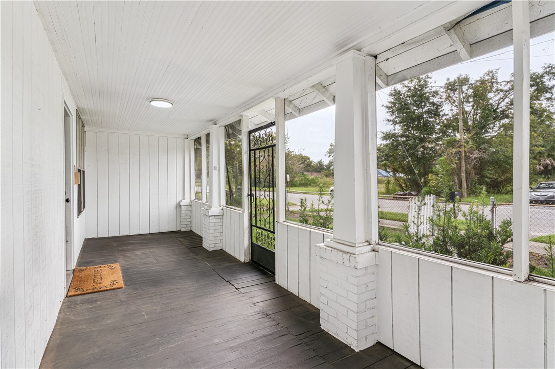 1009 K Street Brunswick, GA 31520 - Photo 2 of 23 Front porch