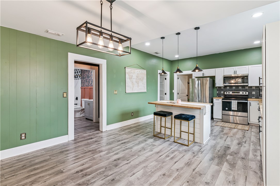 1009 K Street Brunswick, GA 31520 - Photo 8 of 23 Dining area