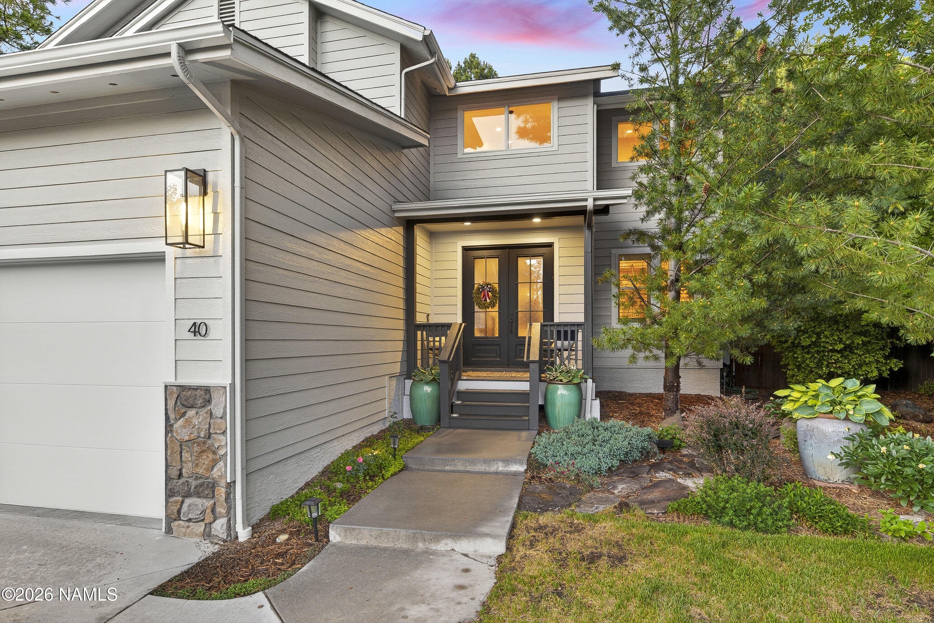 40 West Quartz Road Flagstaff, AZ 86005 - Photo 2 of 71 Front Walk Way