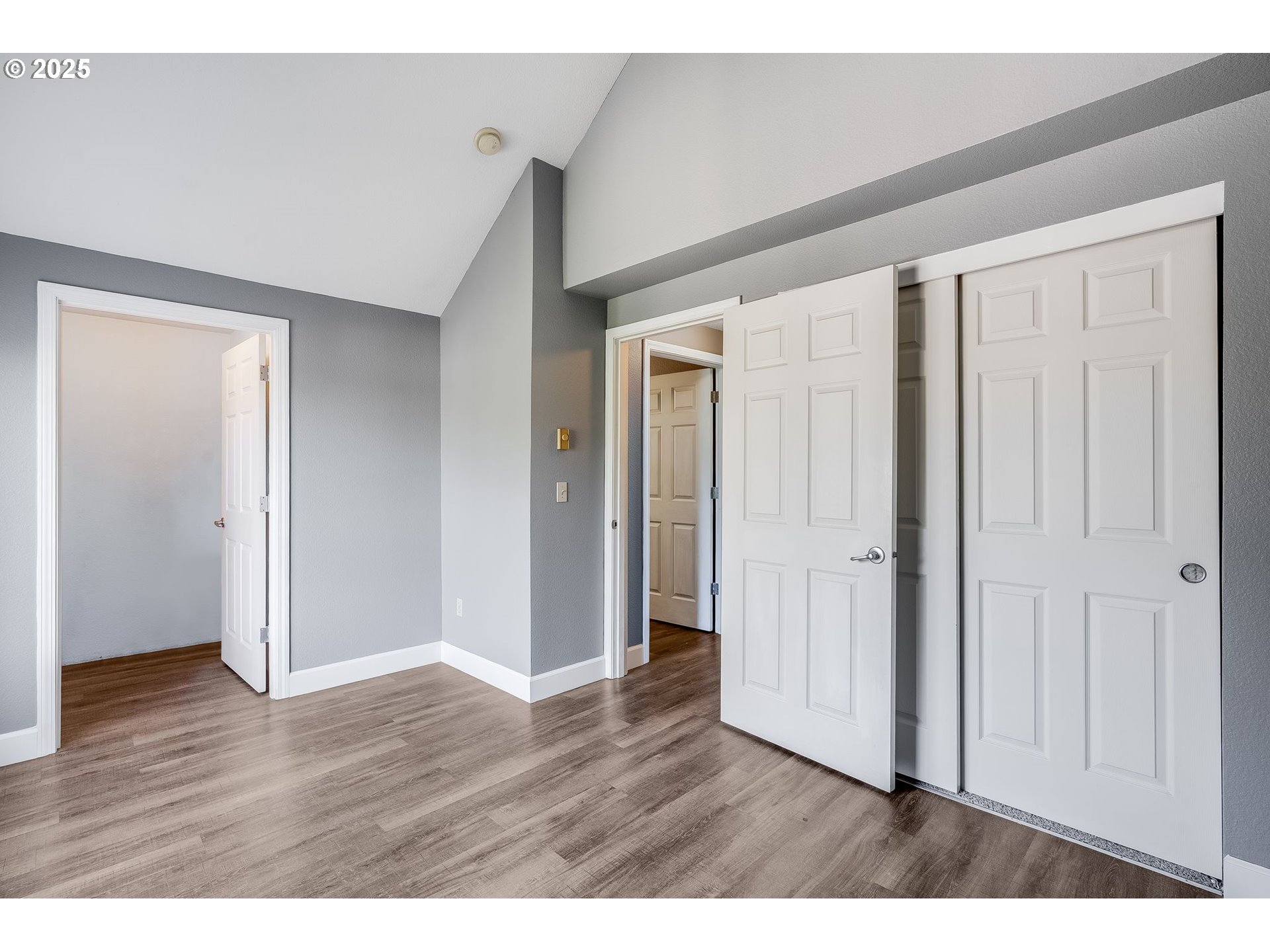 17548 Northwest Springville Road, Unit F8 Portland, OR 97229 - Photo 23 of 31