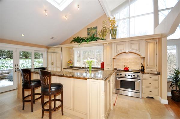 42 Independence Road Concord, MA 01742 - Photo 2 of 26