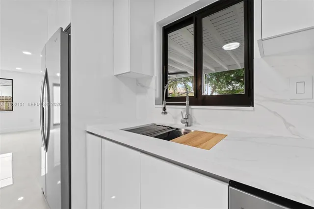 $729,900 | 6950 West 10th Avenue, Hialeah, FL 33014