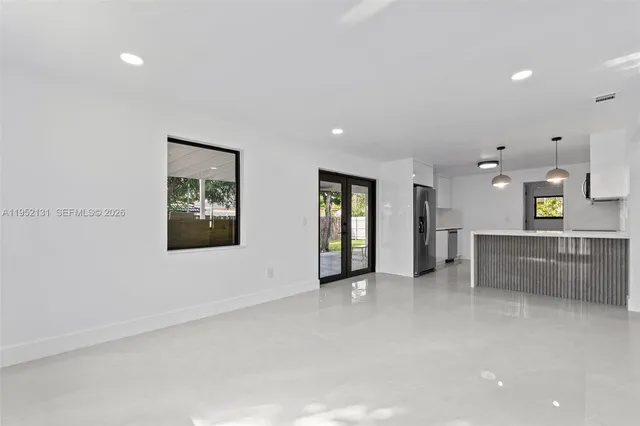 $729,900 | 6950 West 10th Avenue, Hialeah, FL 33014