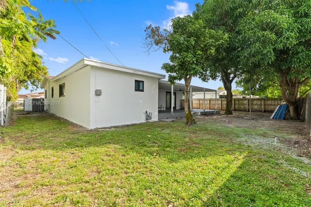 $729,900 | 6950 West 10th Avenue, Hialeah, FL 33014