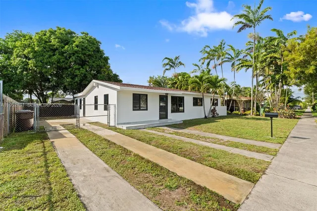 $729,900 | 6950 West 10th Avenue, Hialeah, FL 33014