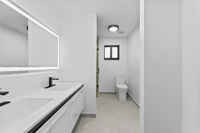 $729,900 | 6950 West 10th Avenue, Hialeah, FL 33014