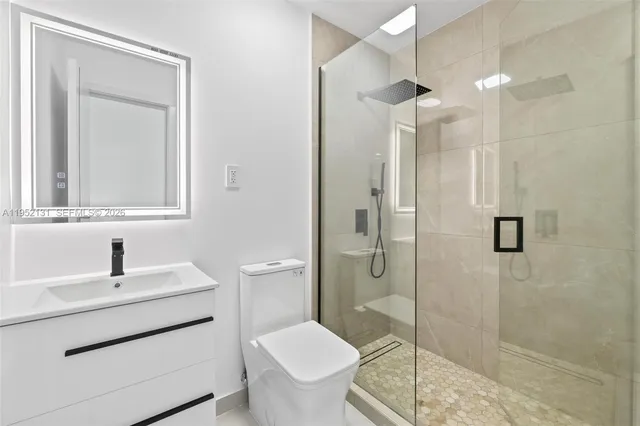 $729,900 | 6950 West 10th Avenue, Hialeah, FL 33014