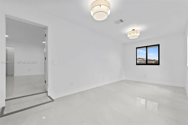 $729,900 | 6950 West 10th Avenue, Hialeah, FL 33014