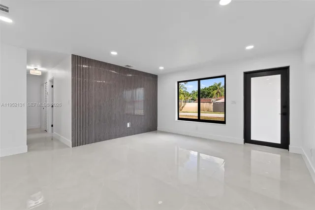 $729,900 | 6950 West 10th Avenue, Hialeah, FL 33014