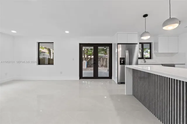 $729,900 | 6950 West 10th Avenue, Hialeah, FL 33014