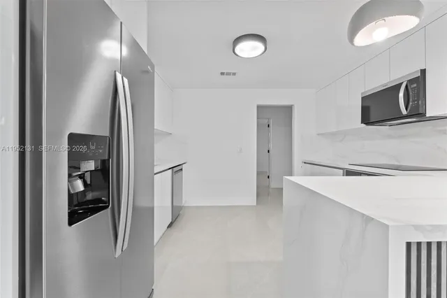 $729,900 | 6950 West 10th Avenue, Hialeah, FL 33014