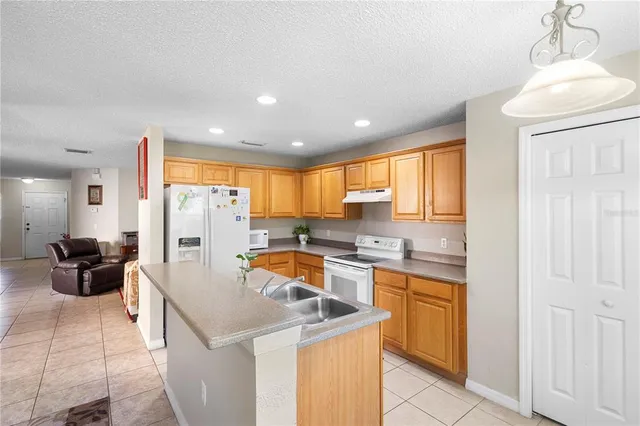 $345,000 | 2853 Cliffe Court, Oviedo, FL 32765