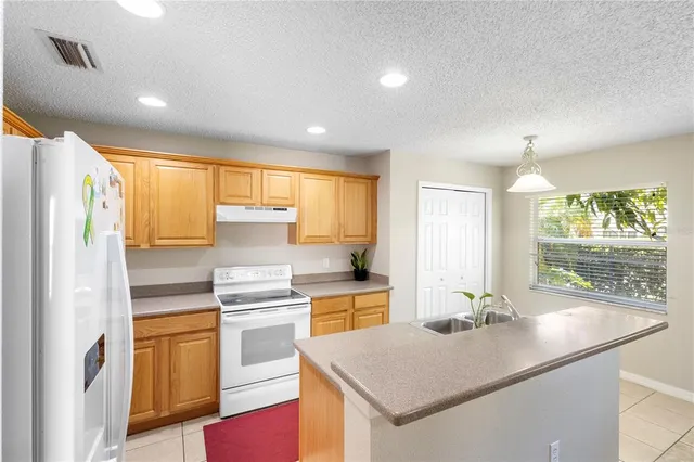 $345,000 | 2853 Cliffe Court, Oviedo, FL 32765