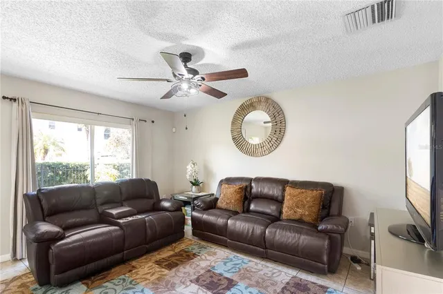 $345,000 | 2853 Cliffe Court, Oviedo, FL 32765