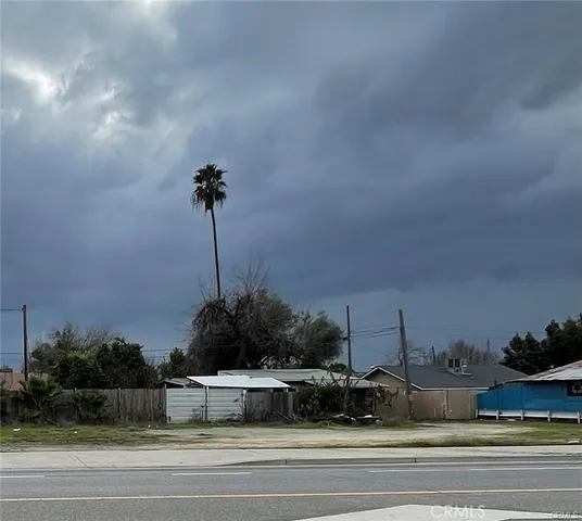 a view of a house with a garden