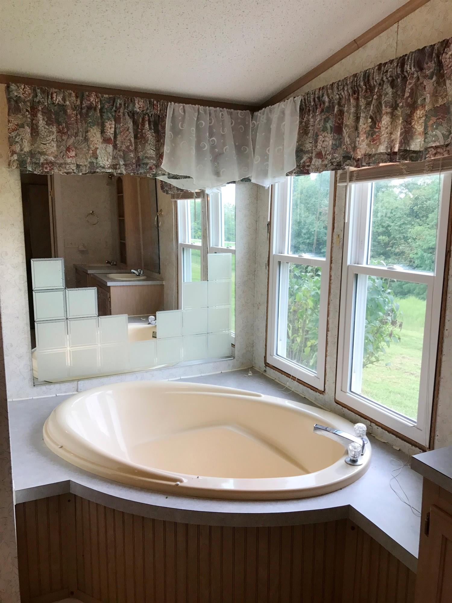 1261 Ashby Road Lawrenceburg, KY 40342 - Photo 18 of 38 Photo 18