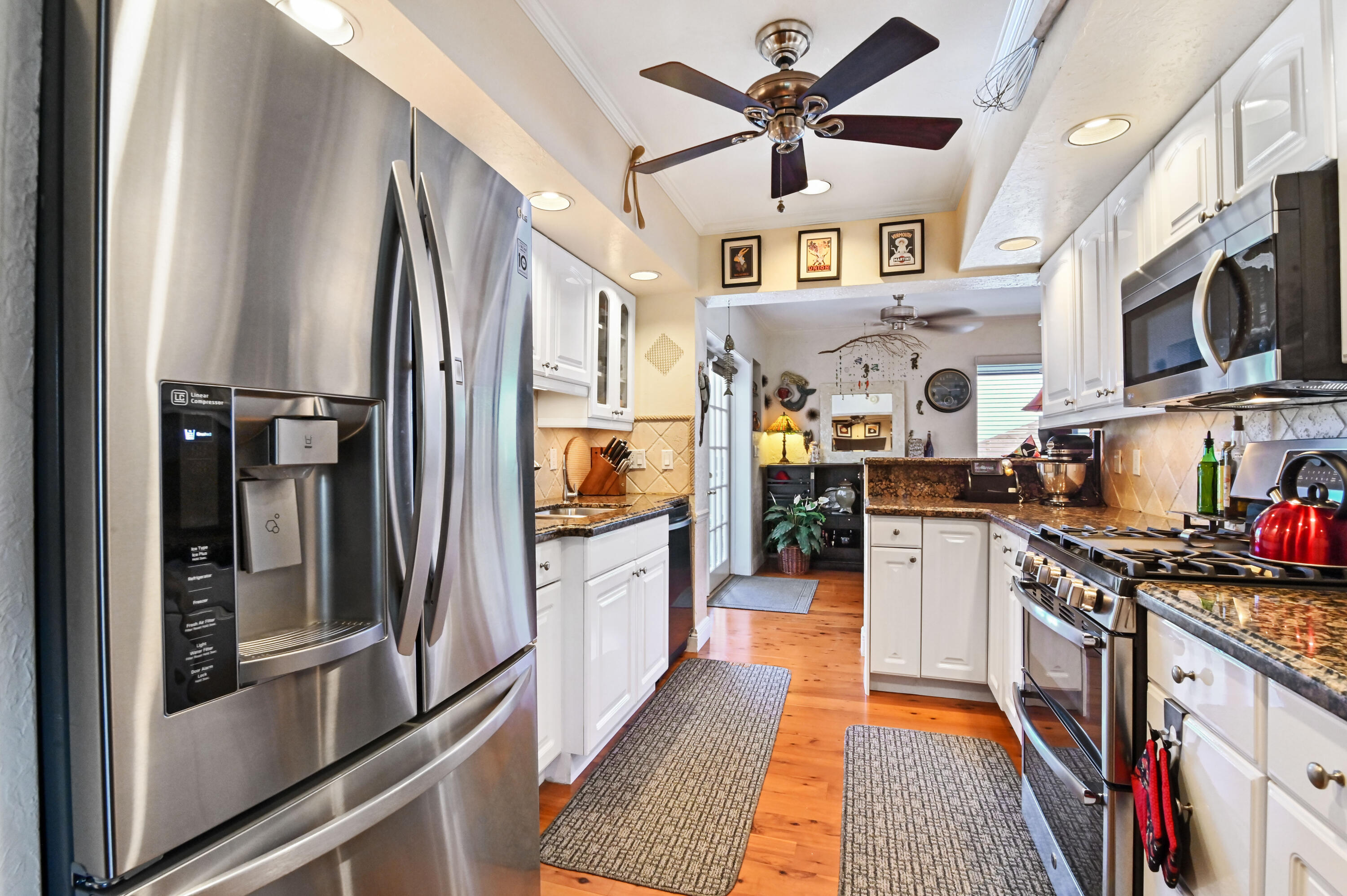 498 Northeast 45th Street Boca Raton, FL 33431 - Photo 14 of 45 16 Kitchen 02