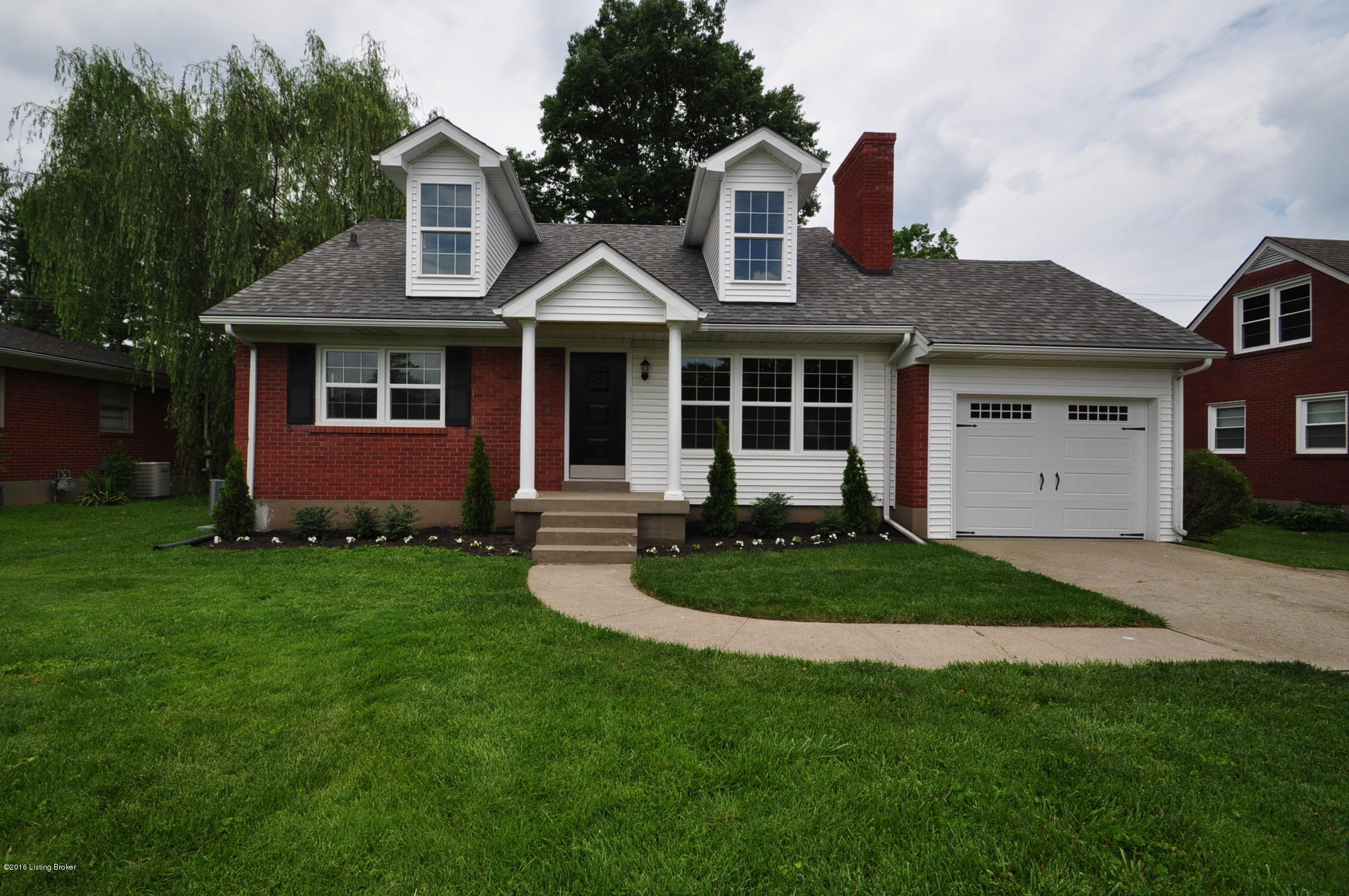 3529 Hughes Road Louisville, KY 40207 - Photo 1 of 24 DSC_0104
