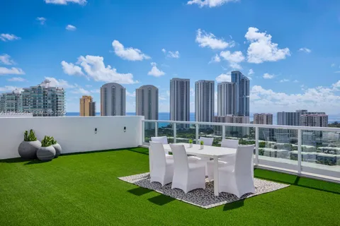 $2,399,000 | 400 Sunny Isles Boulevard, Unit 2008, Sunny Isles Beach, FL 33160