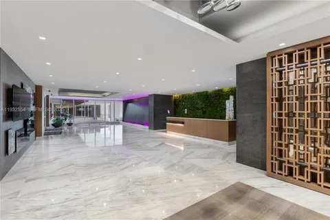 $2,399,000 | 400 Sunny Isles Boulevard, Unit 2008, Sunny Isles Beach, FL 33160
