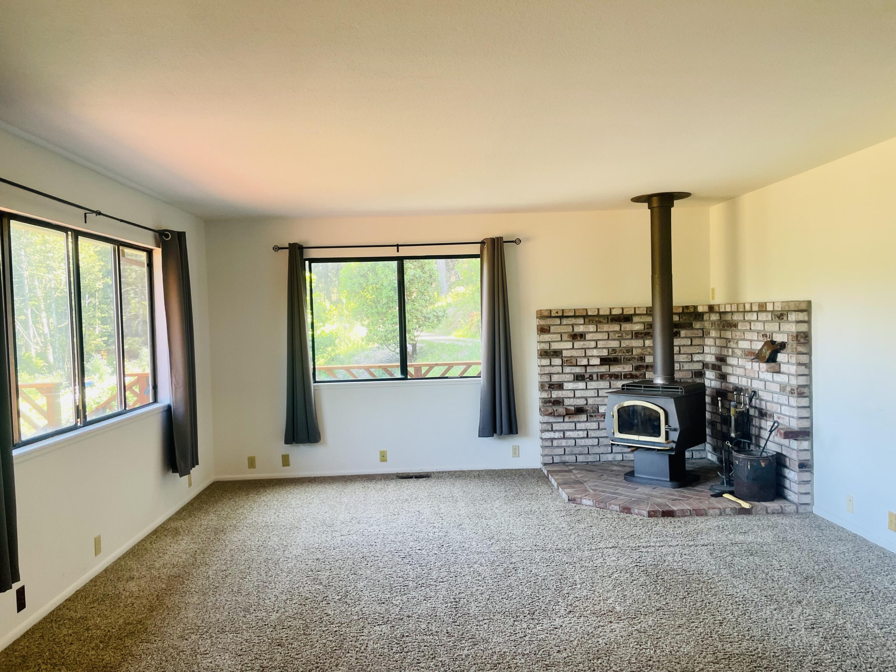 360 Graycliff Road Garberville, CA 95542 - Photo 7 of 63
