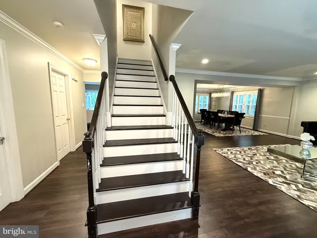 a view of entryway with livingroom and furniture