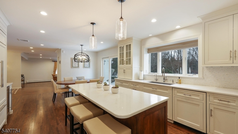 7 Manor Drive Warren, NJ 07059 - Photo 14 of 38