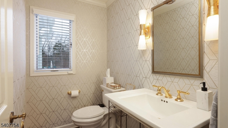 7 Manor Drive Warren, NJ 07059 - Photo 15 of 38