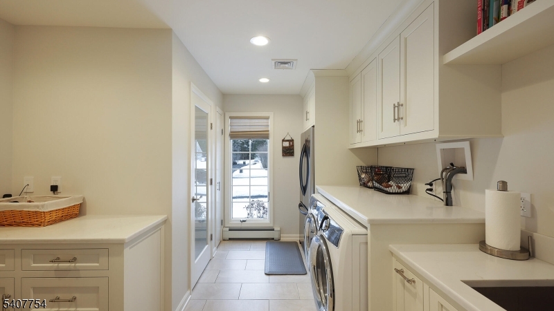 7 Manor Drive Warren, NJ 07059 - Photo 16 of 38