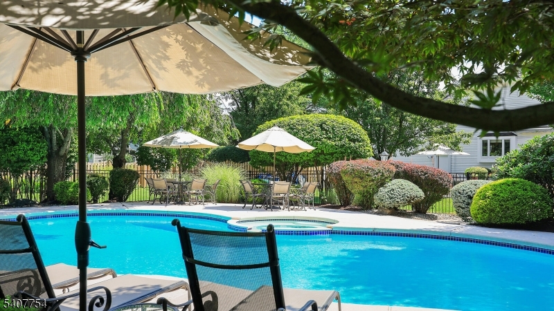 7 Manor Drive Warren, NJ 07059 - Photo 31 of 38