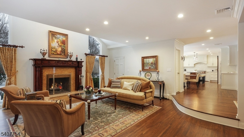 7 Manor Drive Warren, NJ 07059 - Photo 8 of 38