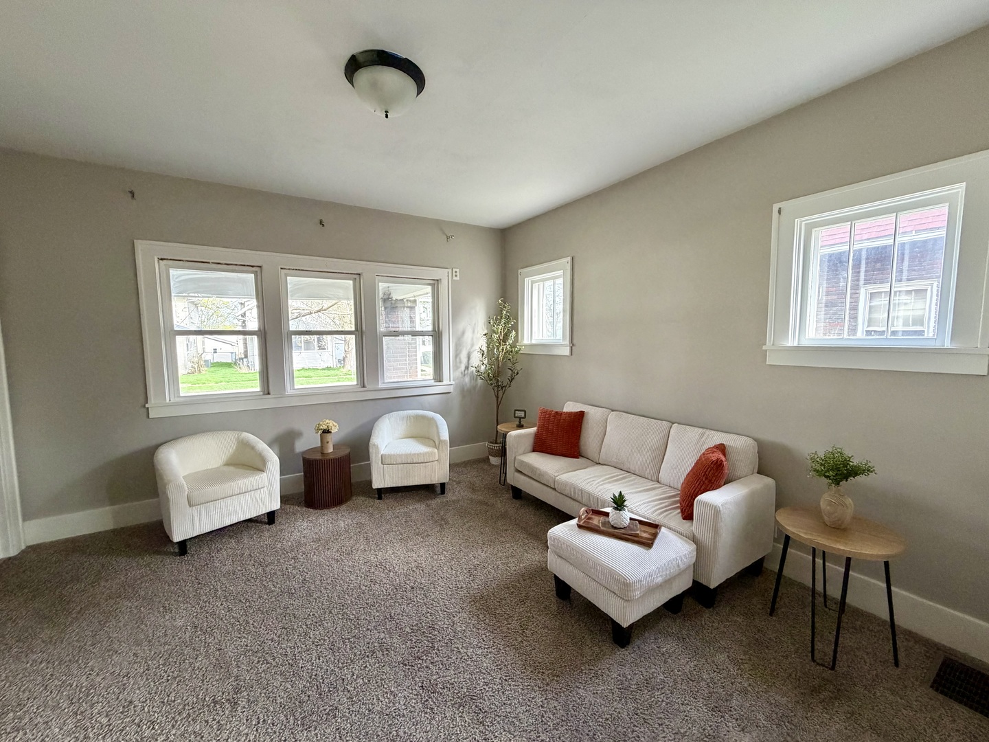 806 North 3rd Street Clinton, IA 52732 - Photo 5 of 17