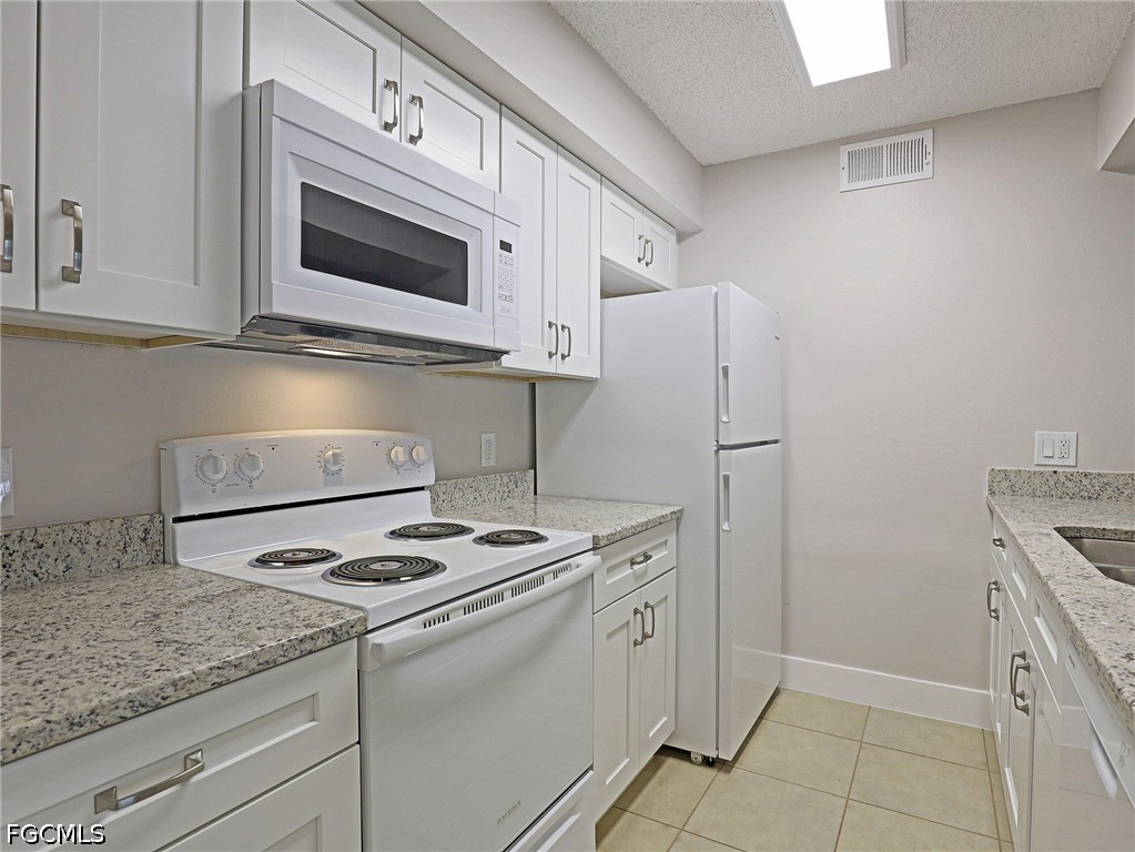 5307 Summerlin Road, Unit 705 Fort Myers, FL 33919 - Photo 4 of 13 Gallery Image 4