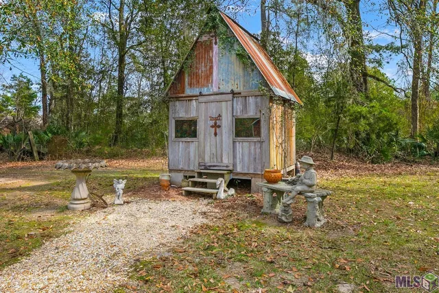 $320,000 | 29306 Red Oak Drive, Walker, LA 70785