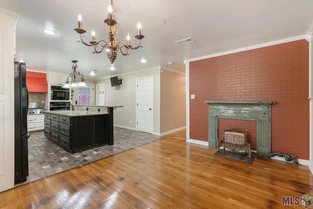 $320,000 | 29306 Red Oak Drive, Walker, LA 70785