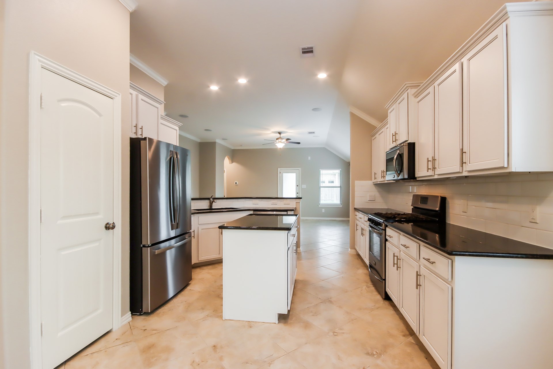 18914 Sorrento Point Drive New Caney, TX 77357 - Photo 5 of 16