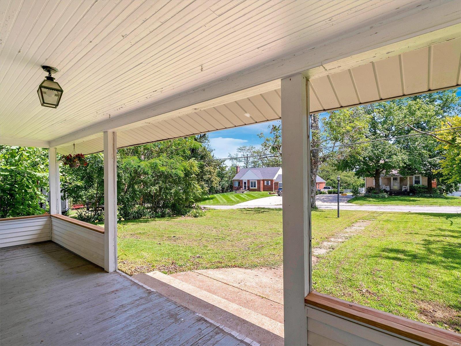 629 North Central Avenue Eureka, MO 63025 - Photo 4 of 44