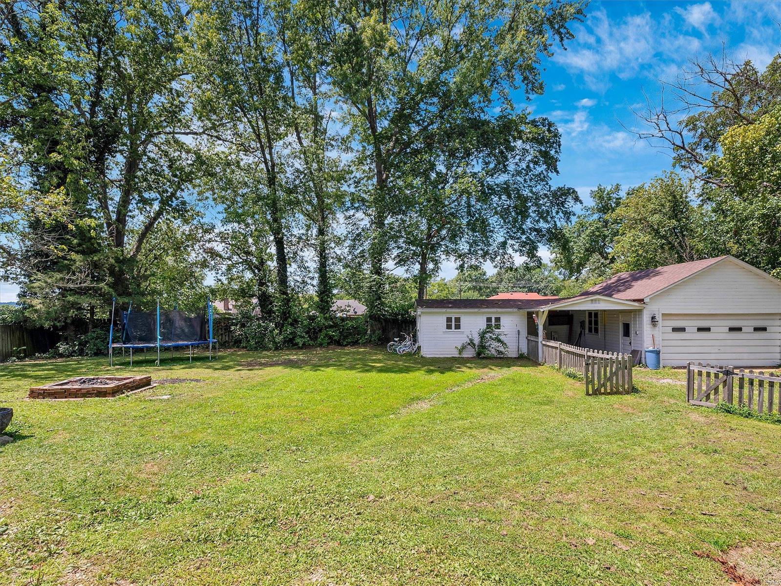 629 North Central Avenue Eureka, MO 63025 - Photo 8 of 44