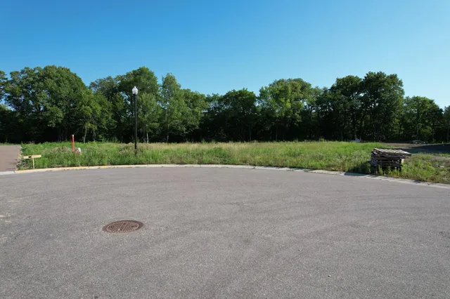 $250,000 | 630 Marie Lane, North Mankato, MN 56003