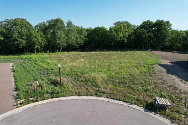 $250,000 | 630 Marie Lane, North Mankato, MN 56003