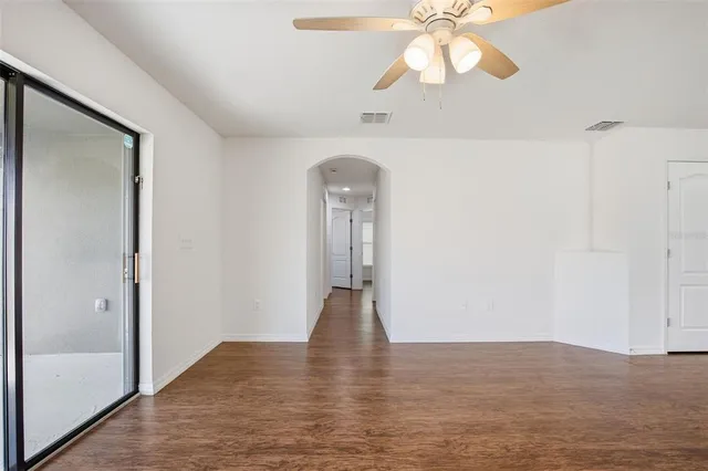 $289,900 | 906 Wynnmere Walk Avenue, Ruskin, FL 33570