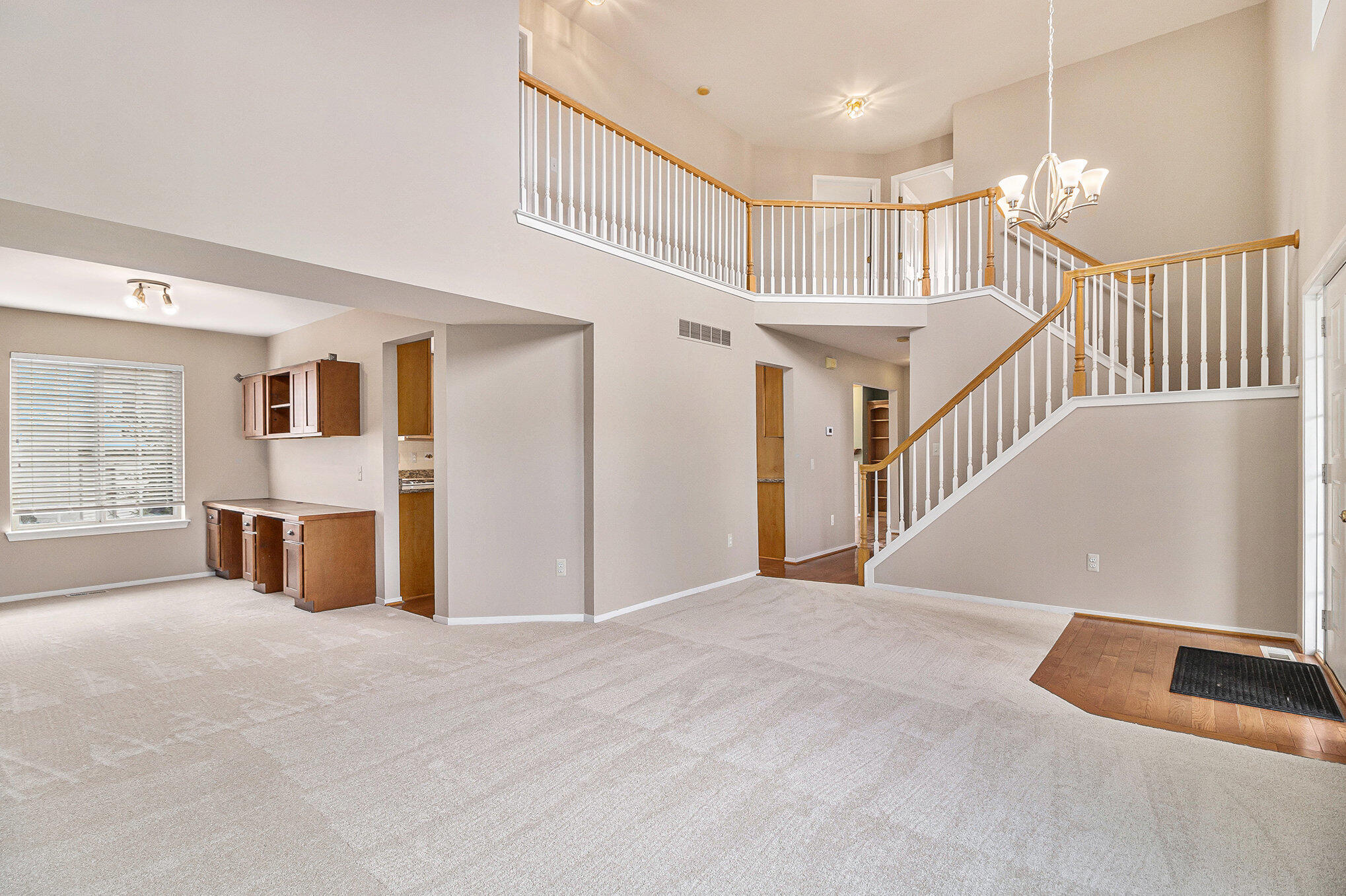 1681 Scio Ridge Road Ann Arbor, MI 48103 - Photo 5 of 45 Living Room
