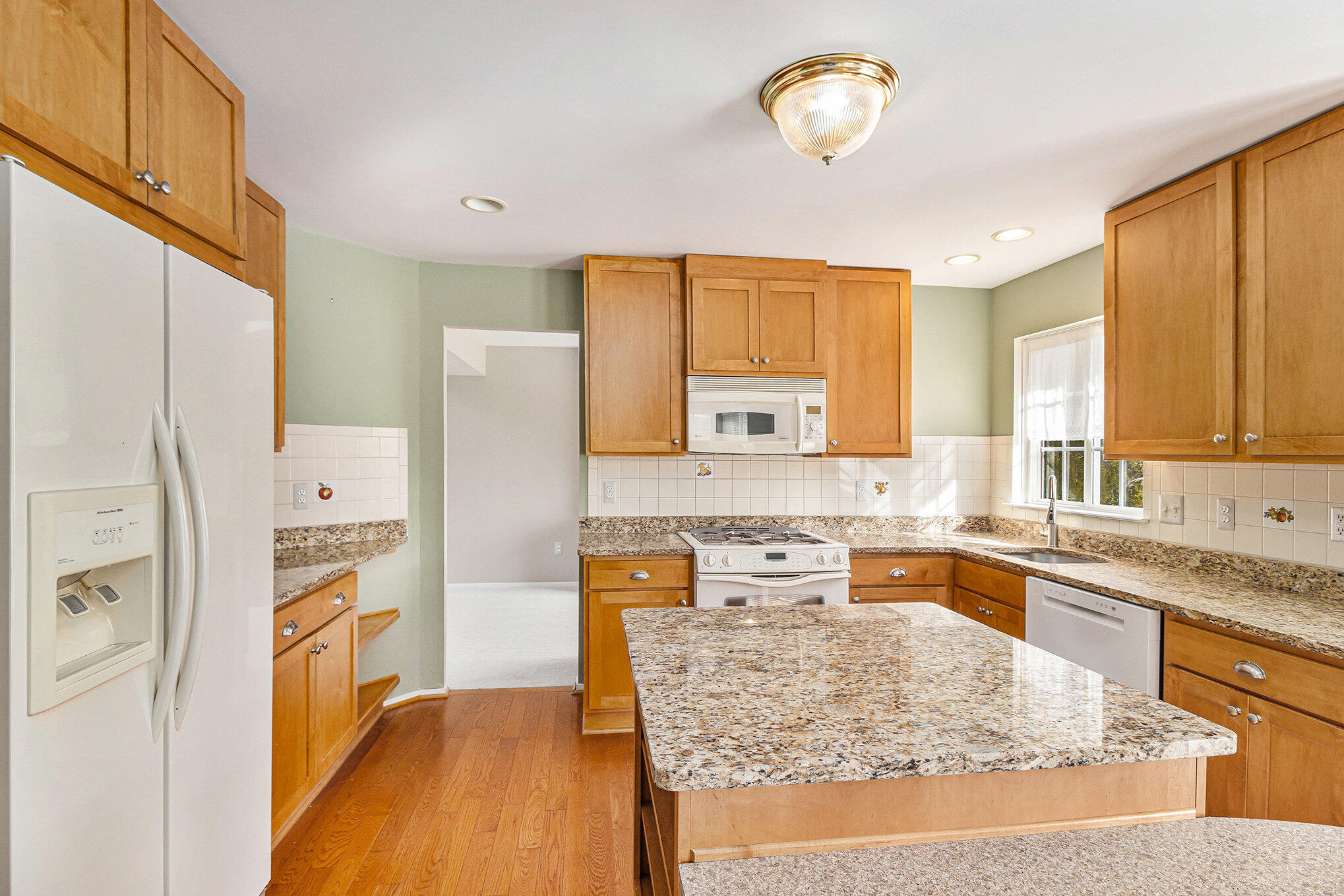 1681 Scio Ridge Road Ann Arbor, MI 48103 - Photo 9 of 45 Kitchen