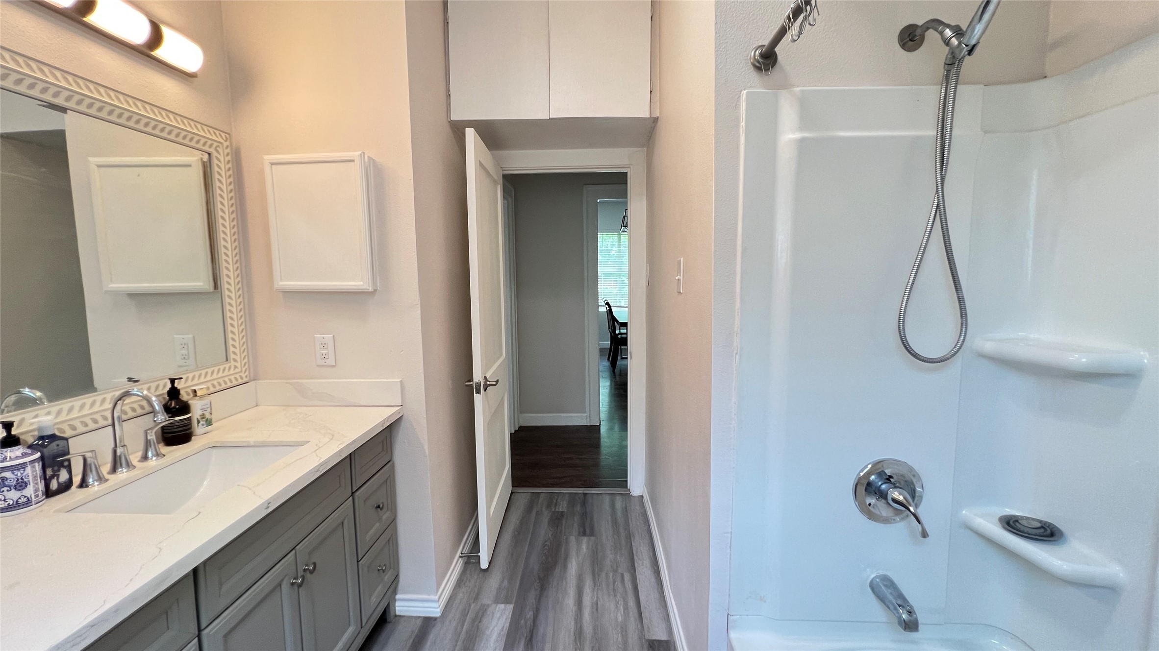 8211 Findlay Street Houston, TX 77017 - Photo 13 of 25 2nd bathroom