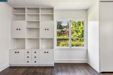 $995,000 | 4010 Reinhardt Drive, Oakland, CA 94619