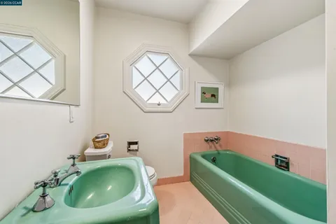 $995,000 | 4010 Reinhardt Drive, Oakland, CA 94619