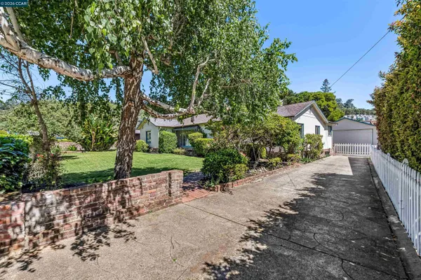 $995,000 | 4010 Reinhardt Drive, Oakland, CA 94619