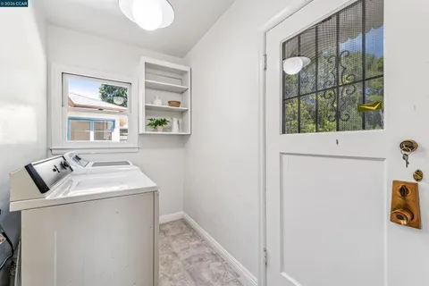 $995,000 | 4010 Reinhardt Drive, Oakland, CA 94619